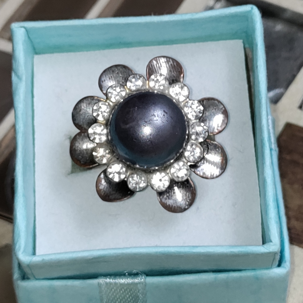 Vintage Grey Pearl ring-osfm-$5 add on